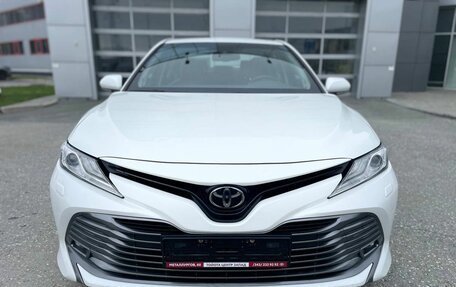 Toyota Camry, 2019 год, 3 500 000 рублей, 8 фотография