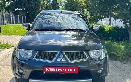 Mitsubishi L200 IV рестайлинг, 2012 год, 1 650 000 рублей, 4 фотография