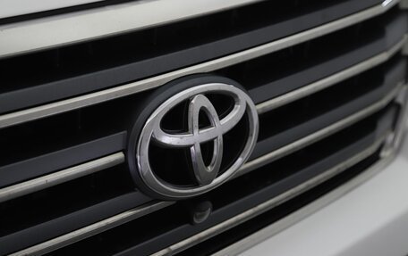 Toyota Land Cruiser 200, 2013 год, 3 199 000 рублей, 21 фотография