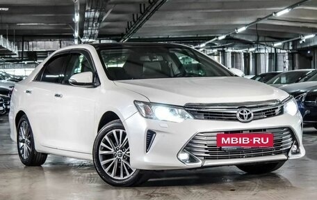 Toyota Camry, 2016 год, 2 360 000 рублей, 5 фотография