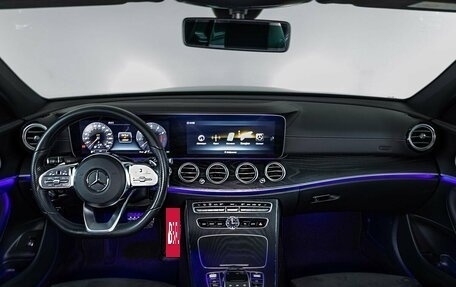 Mercedes-Benz E-Класс, 2019 год, 4 070 000 рублей, 14 фотография