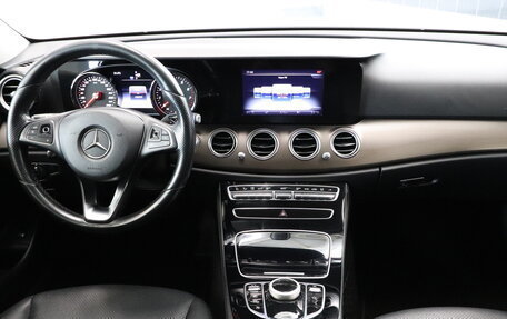 Mercedes-Benz E-Класс, 2016 год, 2 950 000 рублей, 8 фотография