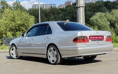 Mercedes-Benz E-Класс, 2000 год, 980 000 рублей, 4 фотография