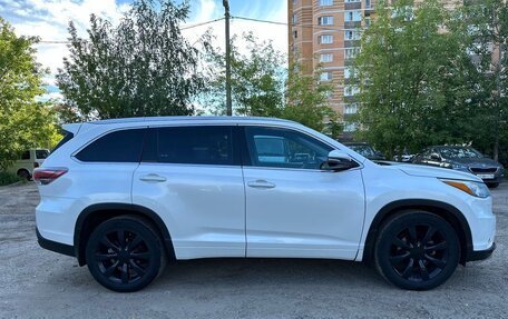 Toyota Highlander III, 2014 год, 3 050 000 рублей, 4 фотография