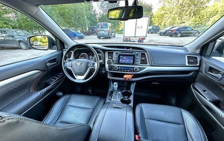 Toyota Highlander III, 2014 год, 3 050 000 рублей, 9 фотография