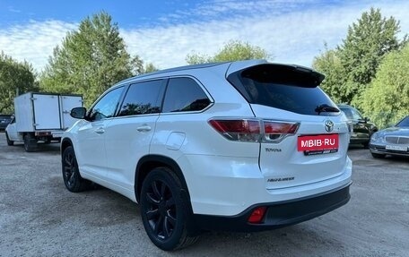 Toyota Highlander III, 2014 год, 3 050 000 рублей, 7 фотография