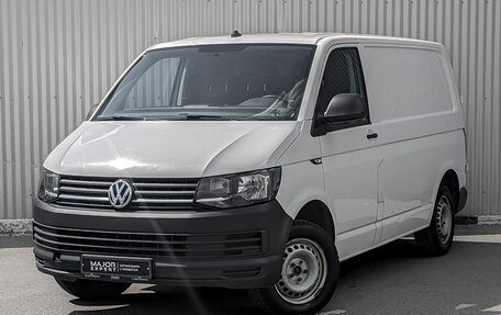 Volkswagen Transporter T6 рестайлинг, 2019 год, 1 825 000 рублей, 1 фотография