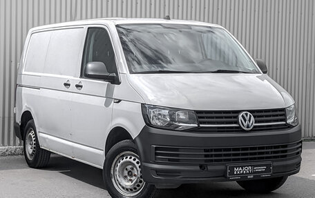 Volkswagen Transporter T6 рестайлинг, 2019 год, 1 825 000 рублей, 3 фотография