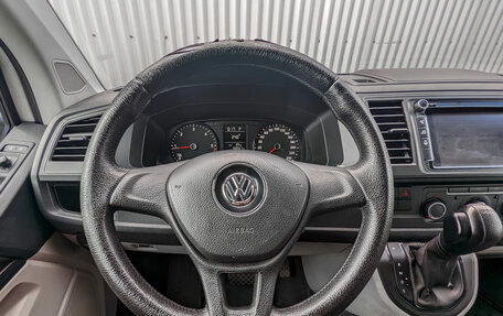 Volkswagen Transporter T6 рестайлинг, 2019 год, 1 825 000 рублей, 19 фотография
