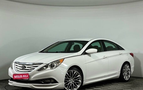 Hyundai Sonata VI, 2013 год, 1 610 000 рублей, 1 фотография