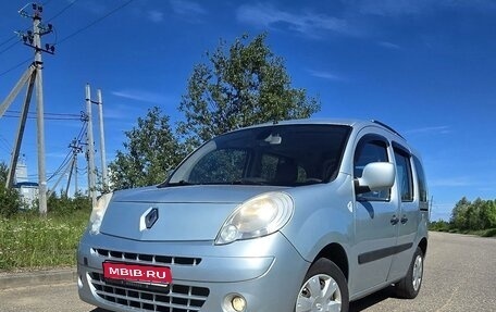 Renault Kangoo II рестайлинг, 2009 год, 730 000 рублей, 1 фотография