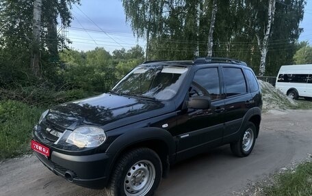 Chevrolet Niva I рестайлинг, 2011 год, 700 000 рублей, 1 фотография