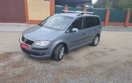 Volkswagen Touran III, 2007 год, 850 000 рублей, 1 фотография