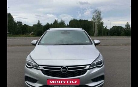 Opel Astra K, 2018 год, 1 250 000 рублей, 2 фотография