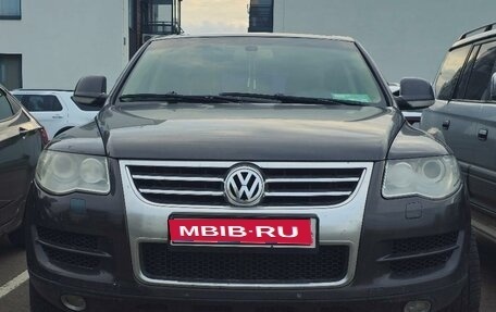 Volkswagen Touareg III, 2008 год, 750 000 рублей, 1 фотография