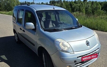 Renault Kangoo II рестайлинг, 2009 год, 730 000 рублей, 3 фотография