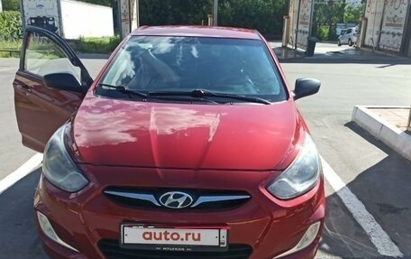 Hyundai Solaris II рестайлинг, 2011 год, 925 000 рублей, 1 фотография