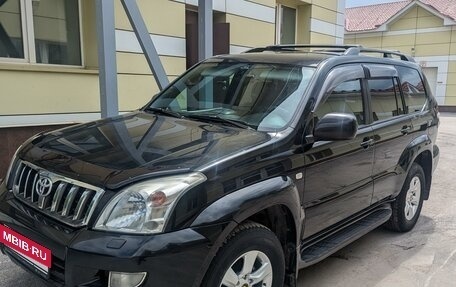 Toyota Land Cruiser Prado 120 рестайлинг, 2007 год, 2 700 000 рублей, 1 фотография