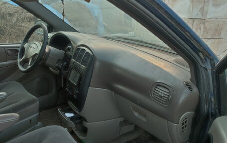 Chrysler Voyager IV, 2001 год, 320 000 рублей, 3 фотография