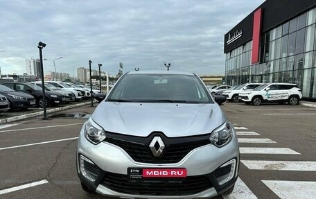 Renault Kaptur I рестайлинг, 2019 год, 1 818 000 рублей, 2 фотография