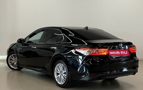 Toyota Camry, 2020 год, 3 250 000 рублей, 7 фотография