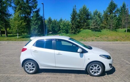 Mazda 2 III, 2012 год, 860 000 рублей, 3 фотография