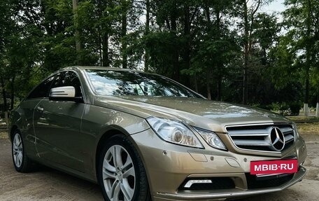 Mercedes-Benz E-Класс, 2010 год, 1 479 000 рублей, 2 фотография