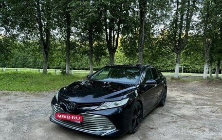 Toyota Camry, 2019 год, 2 830 000 рублей, 3 фотография