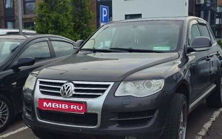 Volkswagen Touareg III, 2008 год, 750 000 рублей, 2 фотография