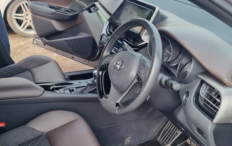 Toyota C-HR I рестайлинг, 2017 год, 2 150 000 рублей, 4 фотография