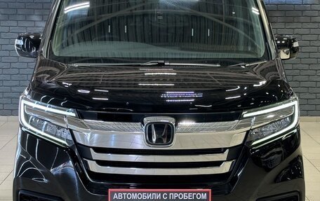Honda Stepwgn IV, 2017 год, 2 757 000 рублей, 3 фотография