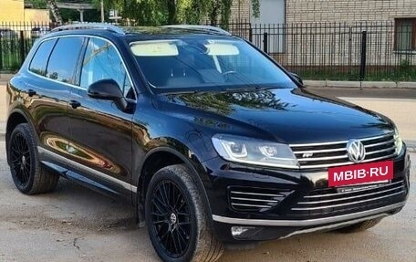 Volkswagen Touareg III, 2016 год, 3 880 000 рублей, 2 фотография