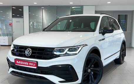 Volkswagen Tiguan II, 2021 год, 3 697 000 рублей, 1 фотография