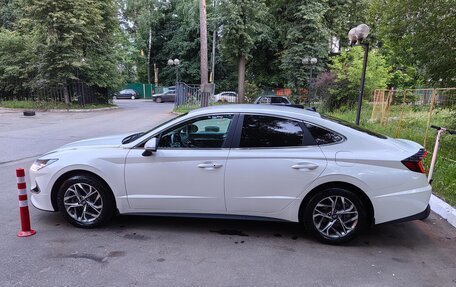 Hyundai Sonata VIII, 2020 год, 2 300 000 рублей, 2 фотография