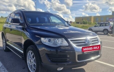 Volkswagen Touareg III, 2007 год, 1 390 000 рублей, 2 фотография