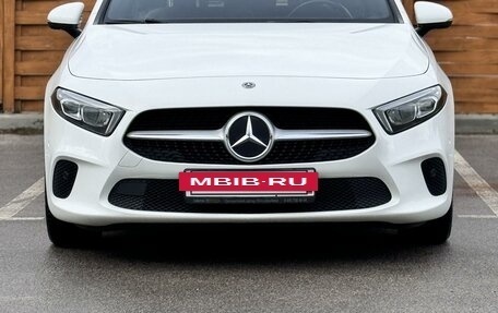 Mercedes-Benz A-Класс, 2019 год, 2 700 000 рублей, 2 фотография