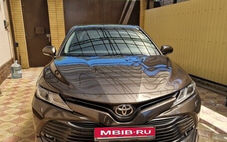 Toyota Camry, 2021 год, 3 100 000 рублей, 2 фотография