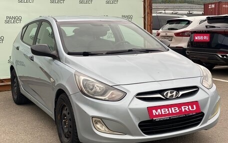 Hyundai Solaris II рестайлинг, 2011 год, 720 000 рублей, 5 фотография