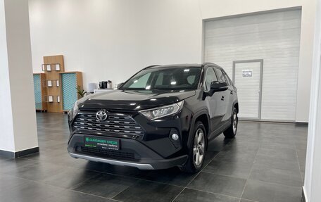 Toyota RAV4, 2019 год, 3 250 000 рублей, 2 фотография