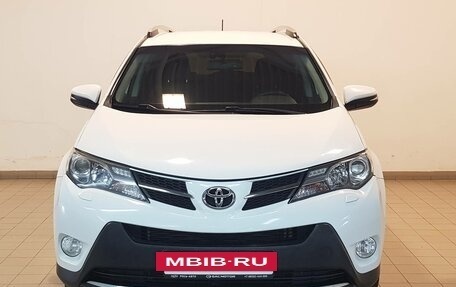 Toyota RAV4, 2015 год, 2 349 000 рублей, 2 фотография