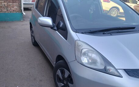 Honda Fit III, 2010 год, 770 000 рублей, 2 фотография