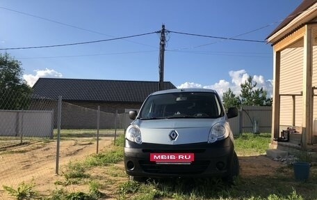 Renault Kangoo II рестайлинг, 2010 год, 720 000 рублей, 3 фотография