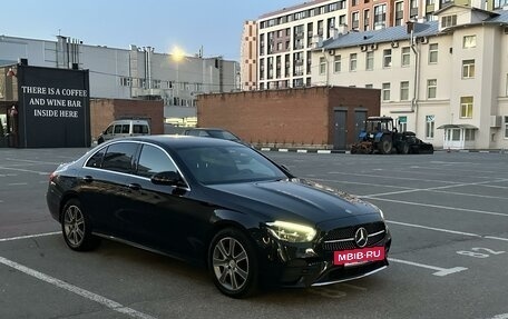 Mercedes-Benz E-Класс, 2020 год, 4 100 000 рублей, 2 фотография