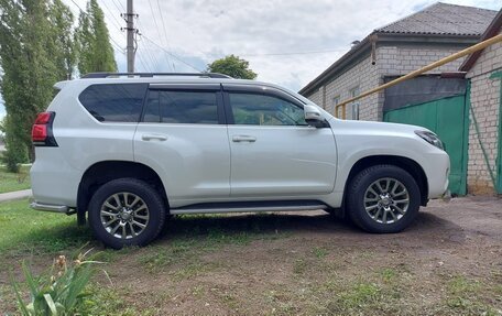 Toyota Land Cruiser Prado 150 рестайлинг 2, 2020 год, 7 500 000 рублей, 2 фотография