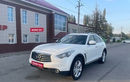 Infiniti QX70, 2013 год, 2 550 000 рублей, 1 фотография