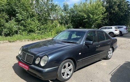 Mercedes-Benz E-Класс, 1998 год, 490 000 рублей, 1 фотография