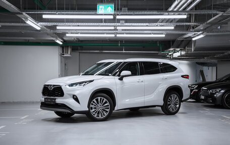 Toyota Highlander, 2024 год, 6 860 000 рублей, 1 фотография