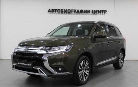 Mitsubishi Outlander III рестайлинг 3, 2021 год, 2 290 000 рублей, 1 фотография