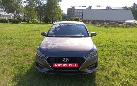 Hyundai Solaris II рестайлинг, 2019 год, 1 370 000 рублей, 7 фотография