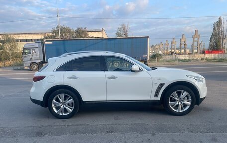 Infiniti QX70, 2013 год, 2 550 000 рублей, 4 фотография